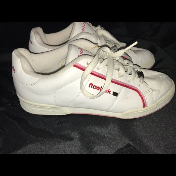 New Item!! Reebok leather  tennis sneakers 8 1/2 - Picture 3 of 8